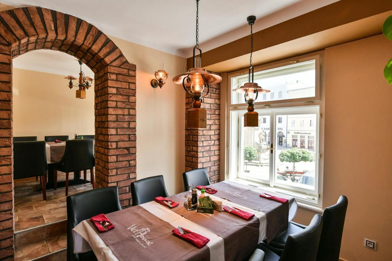 Apartmany Na Namesti 85 Jindřichŭv Hradec Exterior photo